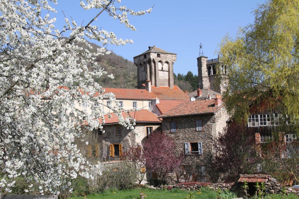 Hotel La Bougnate Blesle Exterior photo